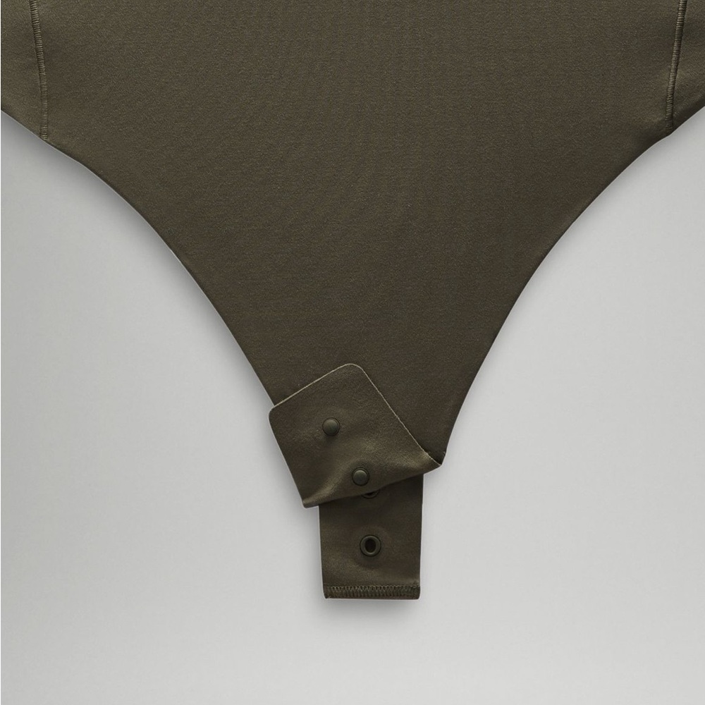 Lululemon Wundermost Ultra-Soft Nulu Square Neck Long Sleeve Bodysuit NWT. Sz L - Picture 4 of 10